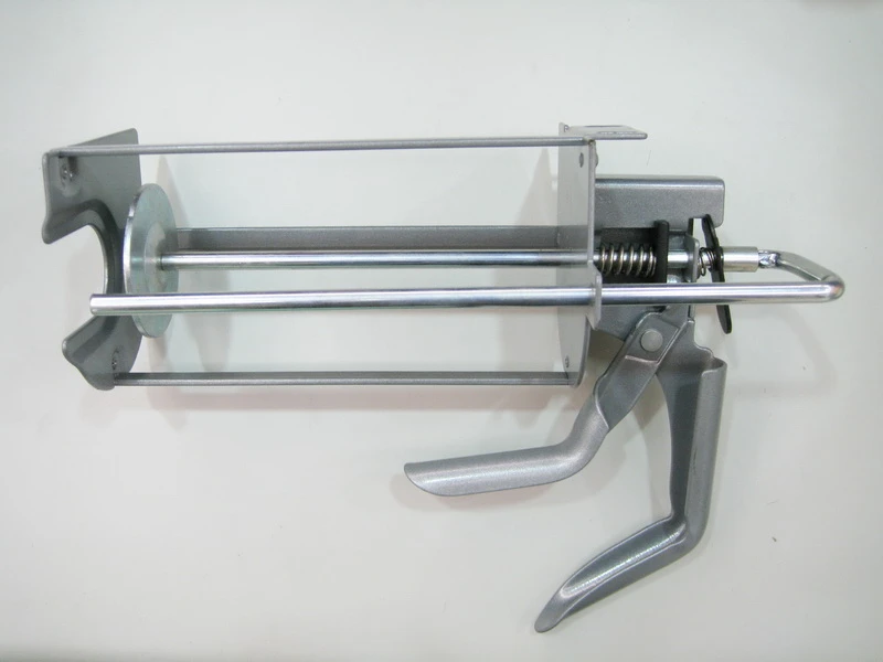 Dispensing Gun